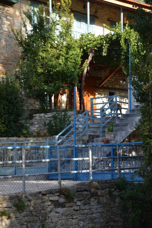 Riverside Cottage Kato Platres Exteriör bild